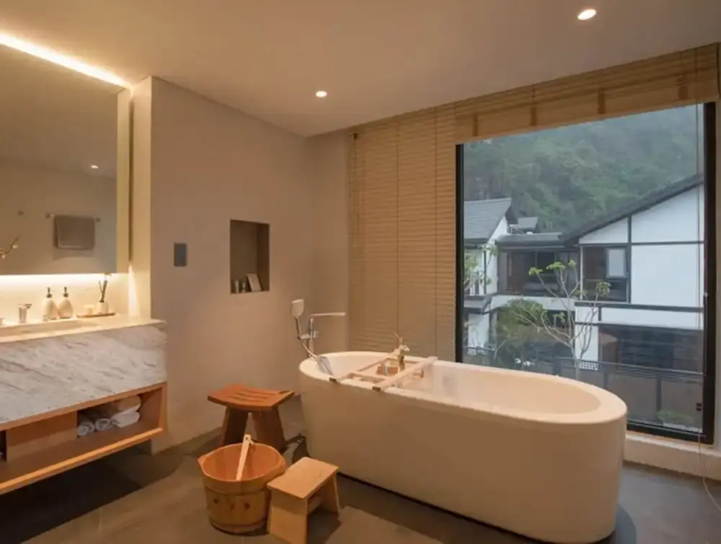 Yoko Onsen Quang Hanh