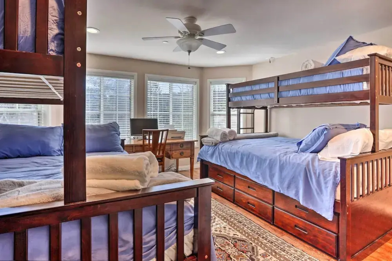 Huge Lake Arrowhead Home w/ 3 Decks & Grill!