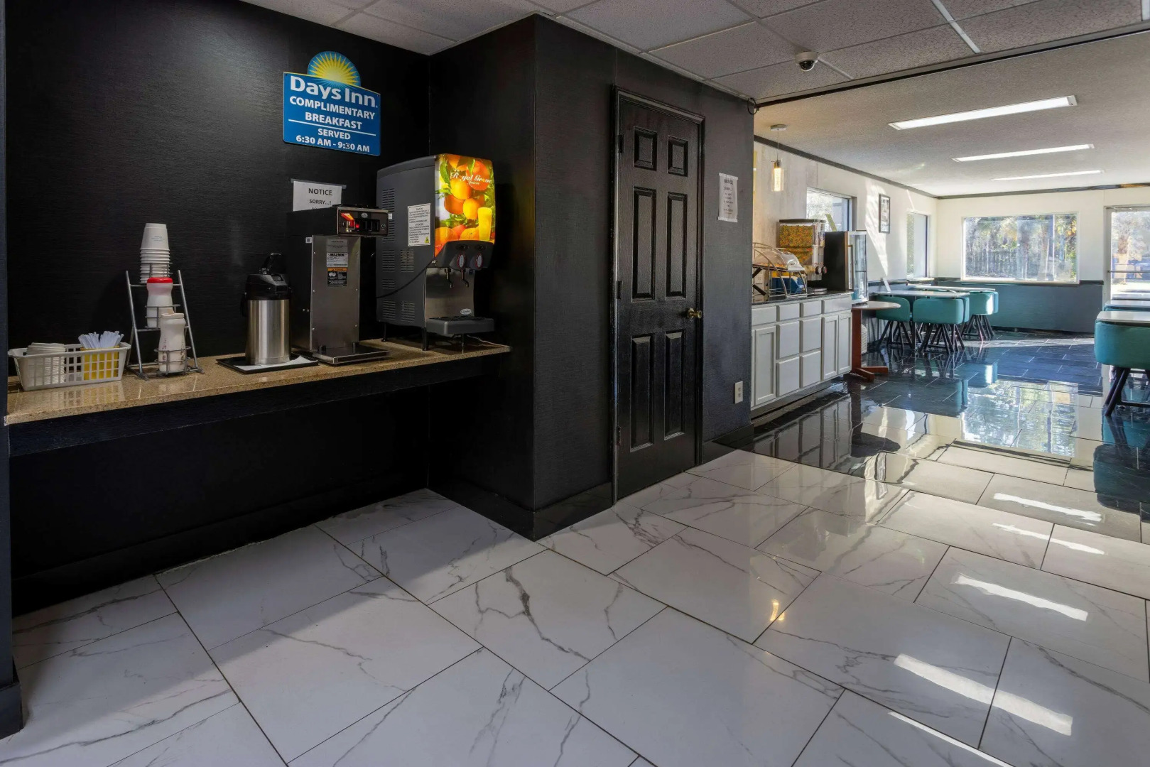 Days Inn by Wyndham Columbia