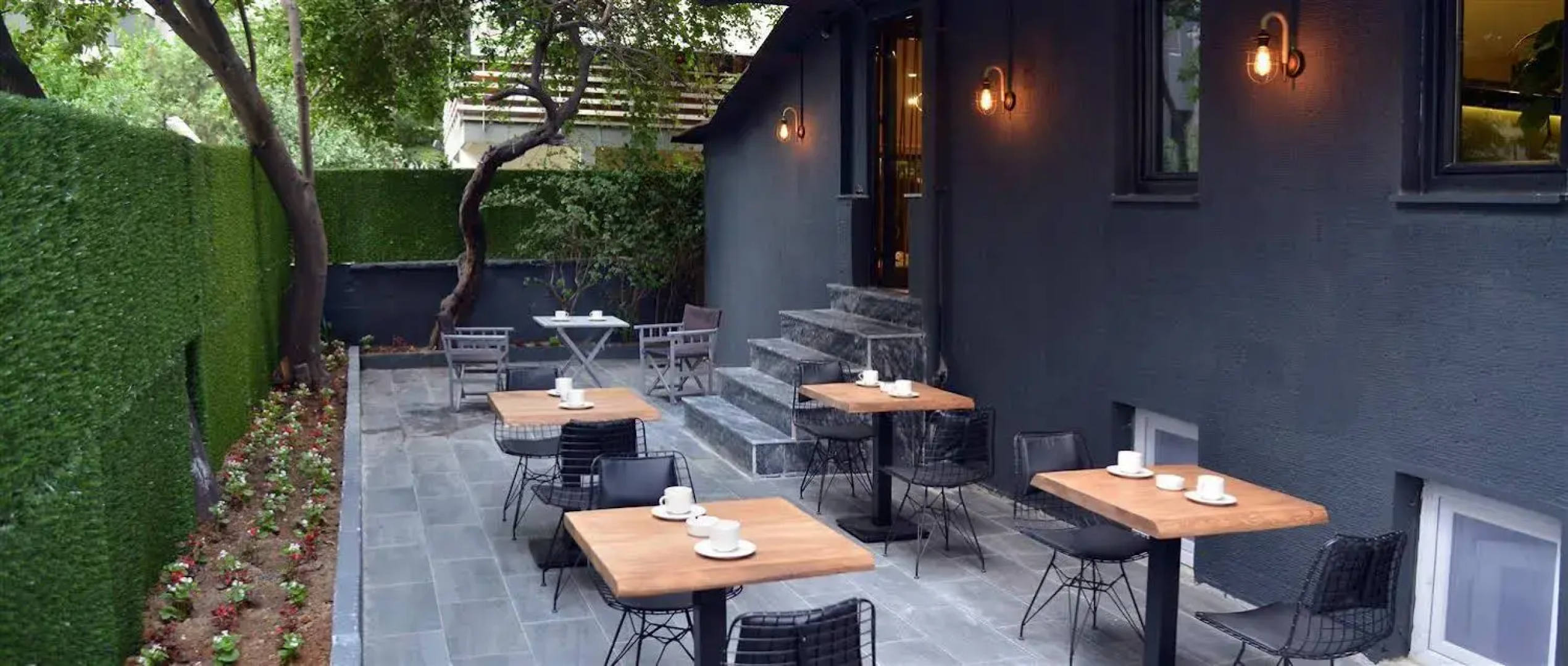 A11 Hotel Cadde