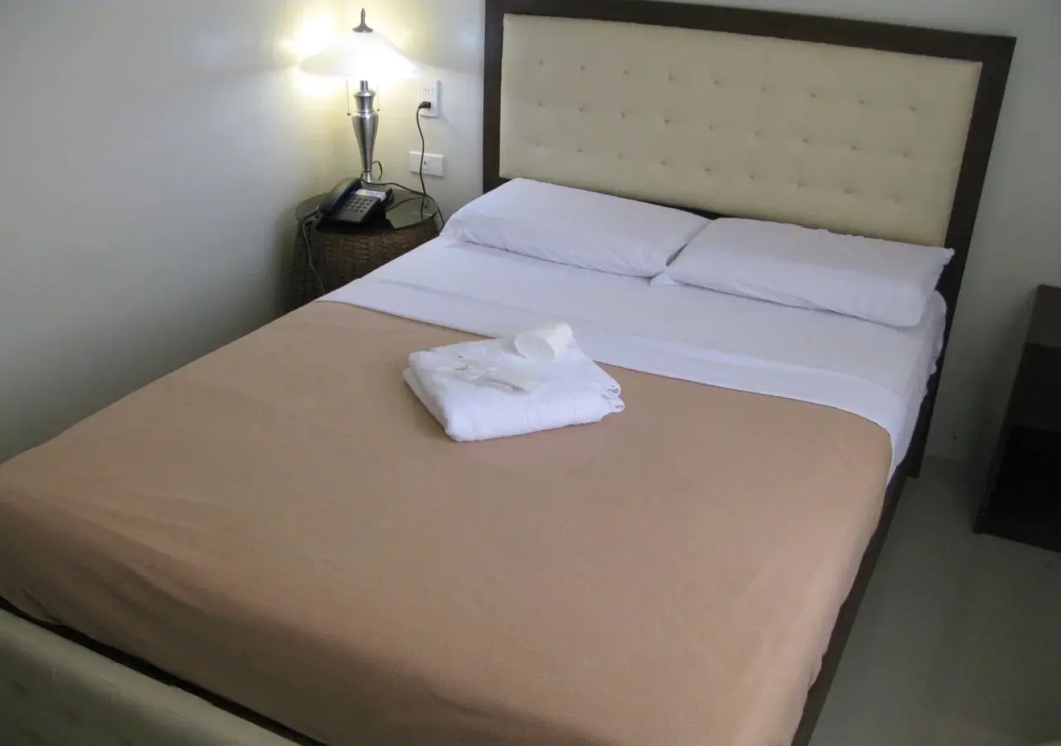 Jade Dragon's Suites