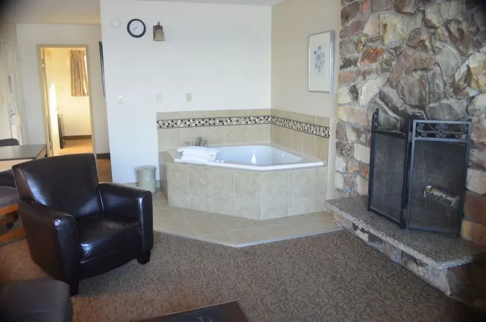 Sailor Jack's Oceanfront Inn