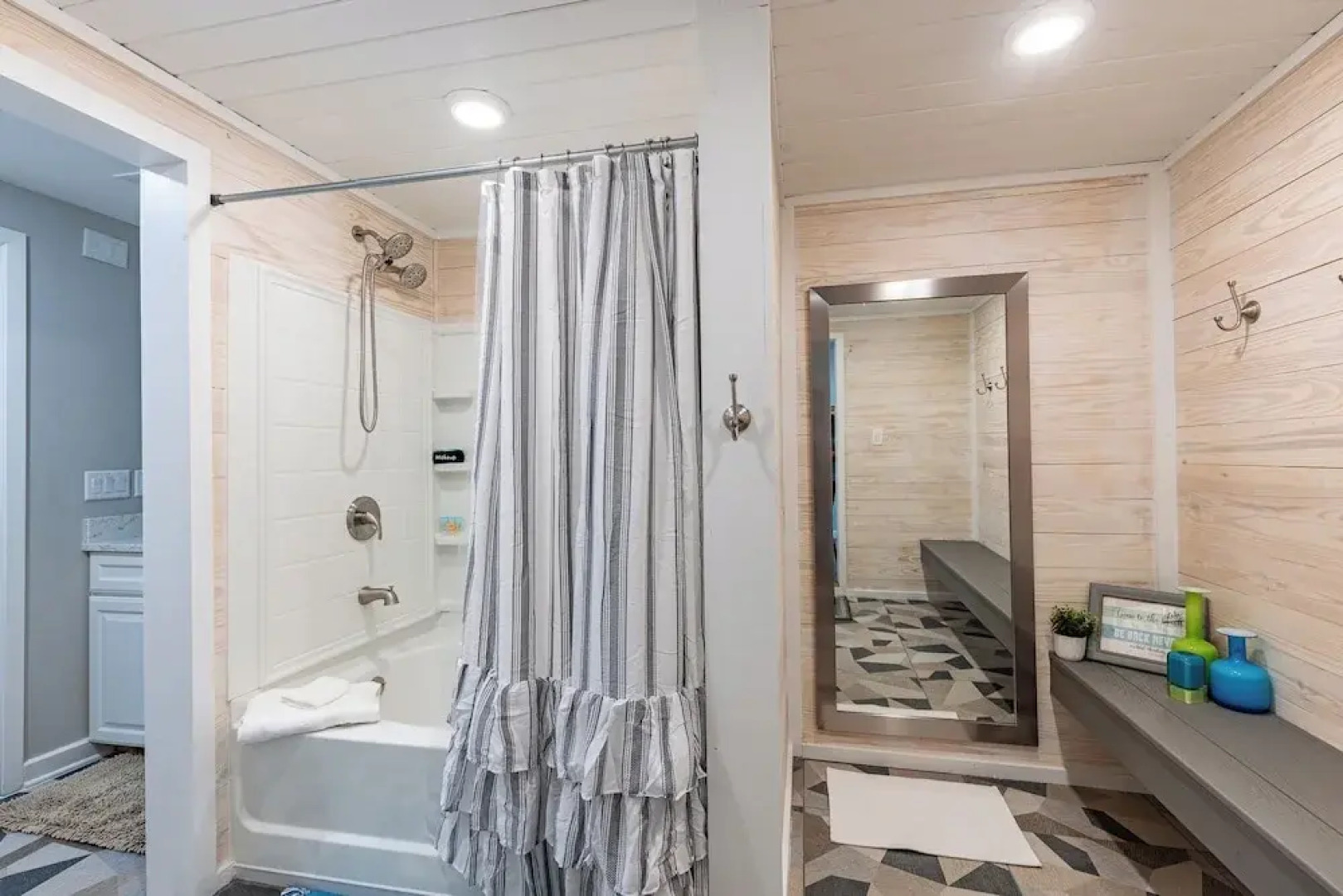 Luxurious Lakehouse With Indoor Pool-hot Tub-fire Pit