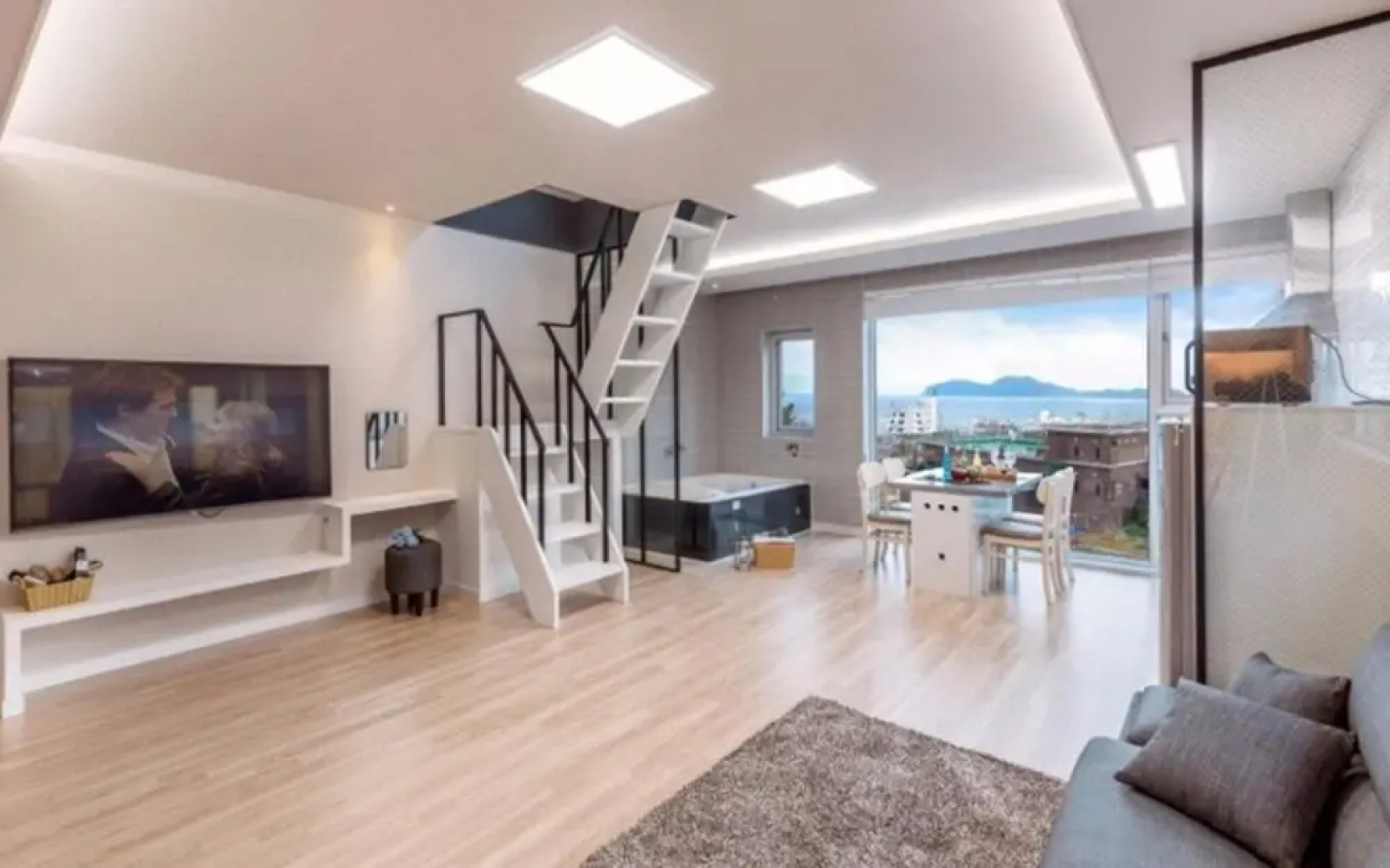 Geoje Island Lovelyan Pension