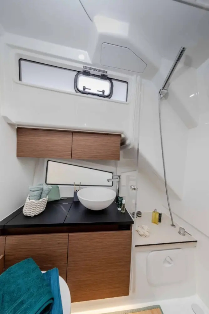 Delphia 10 Lounge een Uniek Verblijf op het Water met Veel Mogelijkheden