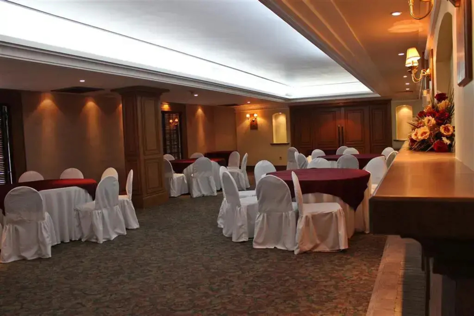 Hafersons Inn Hotel & Suites