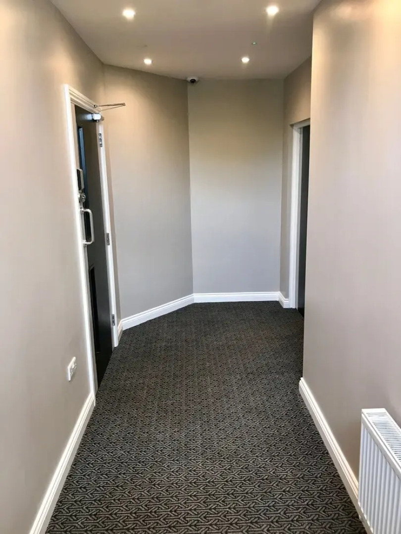 The Raven Hotel - Inn