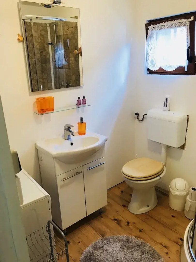 Extraordinary Apartment & Mobile Home