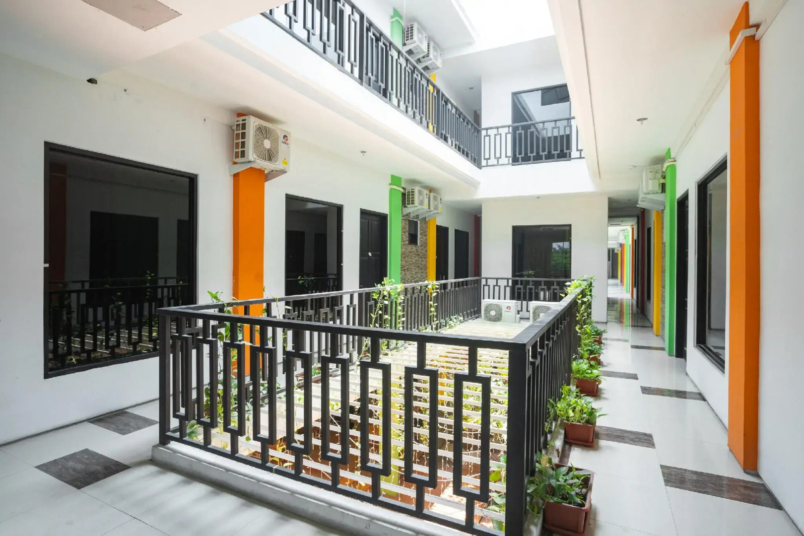 OYO Flagship 1575 Urban 18