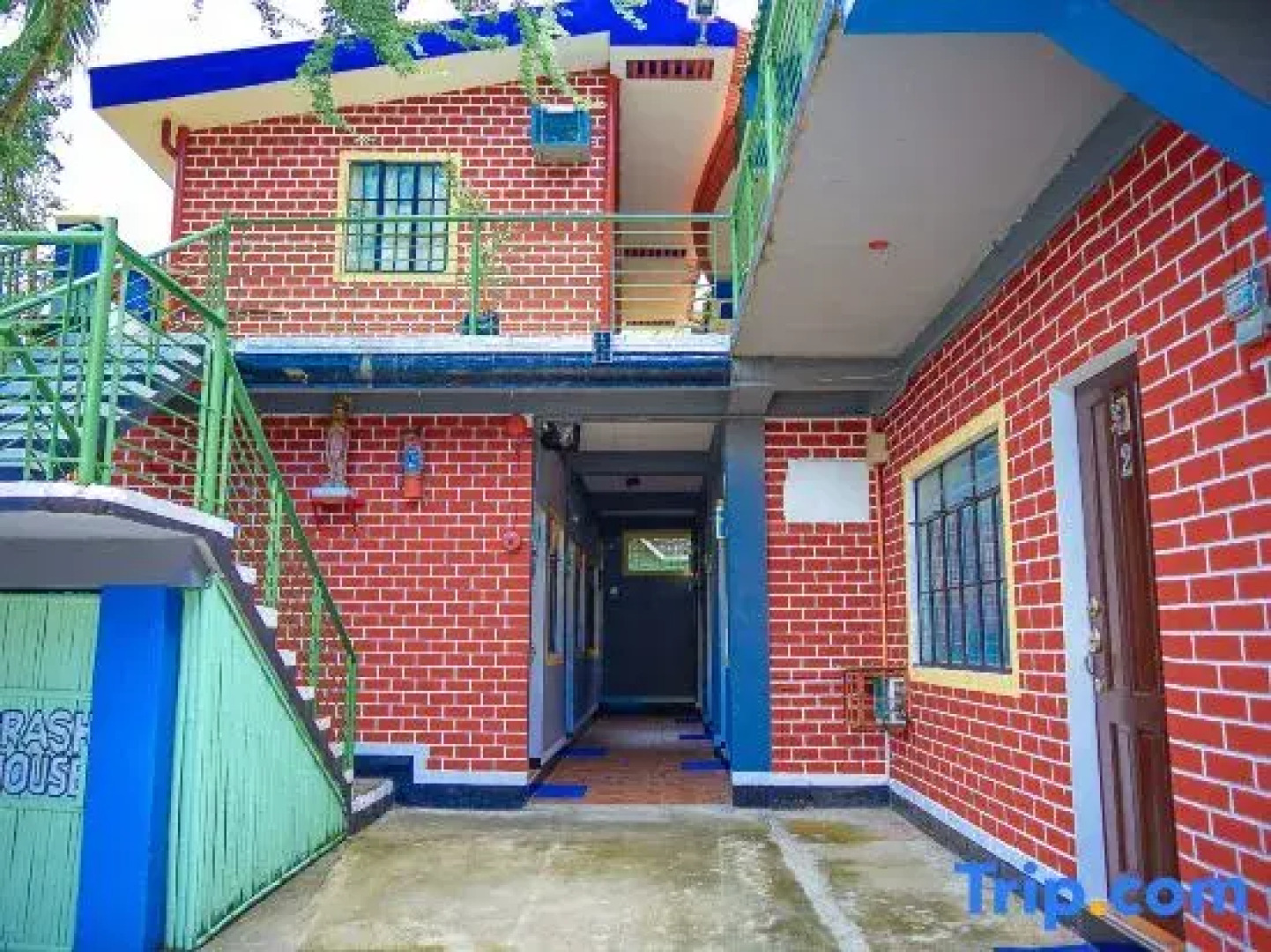 Dmi Hotels and Apartments, Tabaco City Albay by RedDoorz