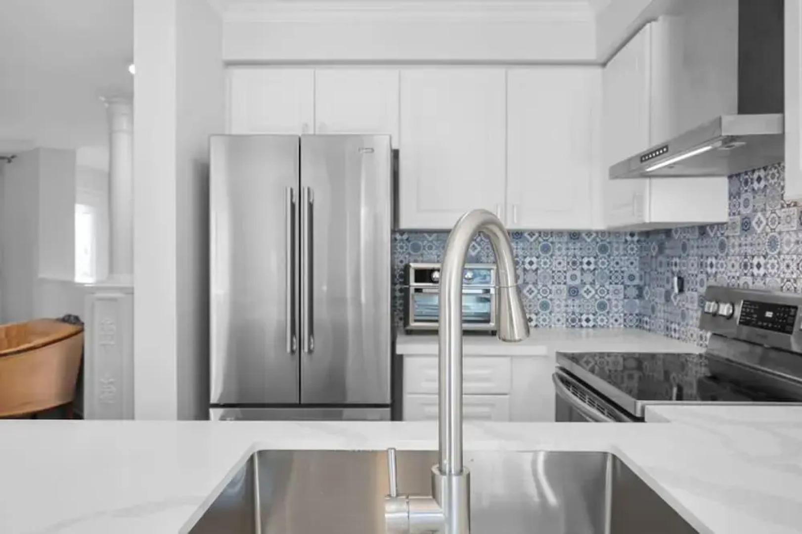 Newly Renovated 3BR in Whitby Family-friendly