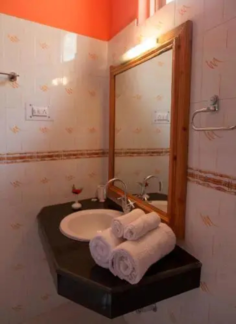 Hotel Naggar Delight