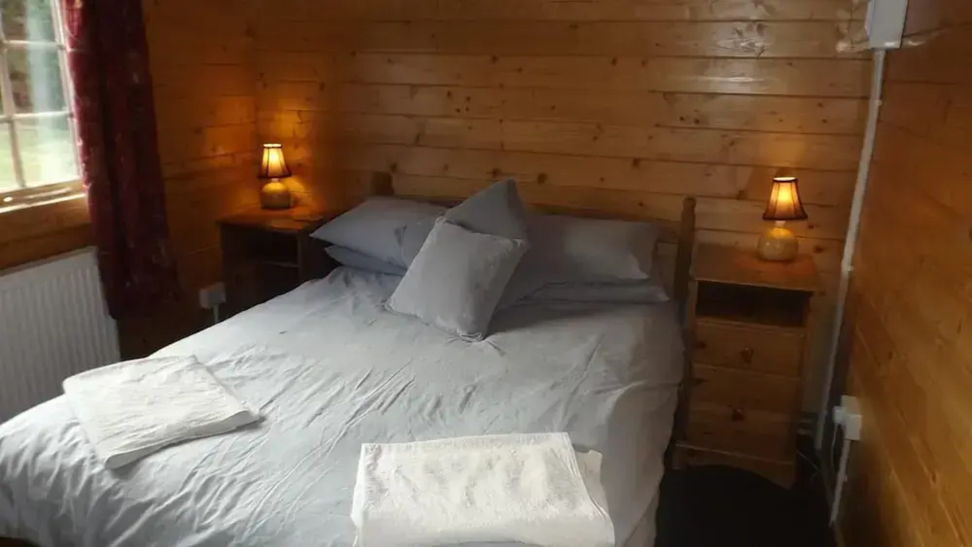 Spacious 3 Bedroom Cabin at Avonvale Holiday Lodge