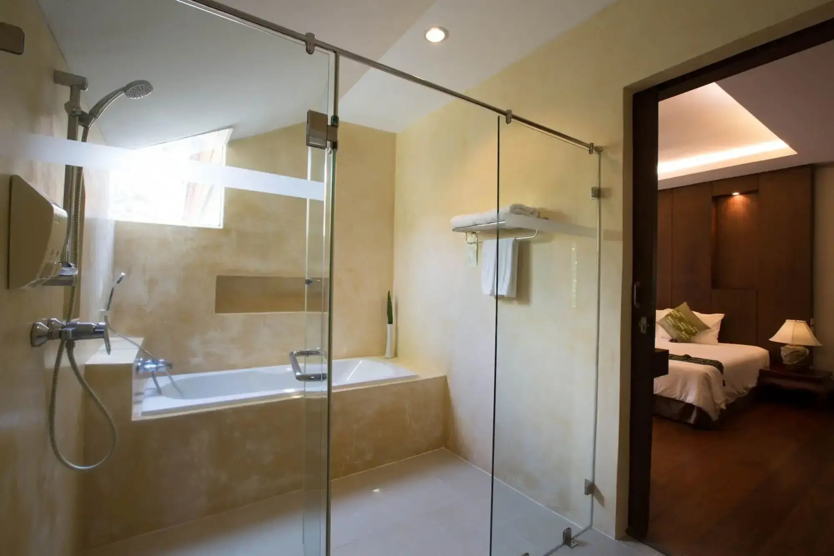 Koh Chang Paradise Resort & Spa