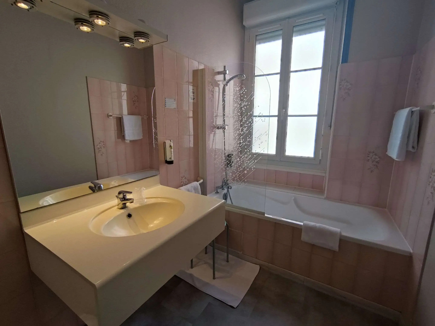 Logis Hôtel la Résidence