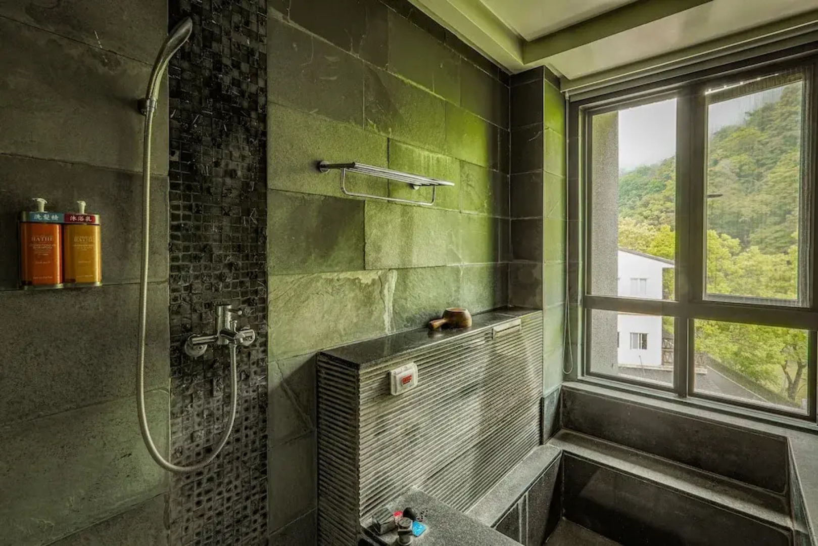 Sunrise Hot Spring Hotel