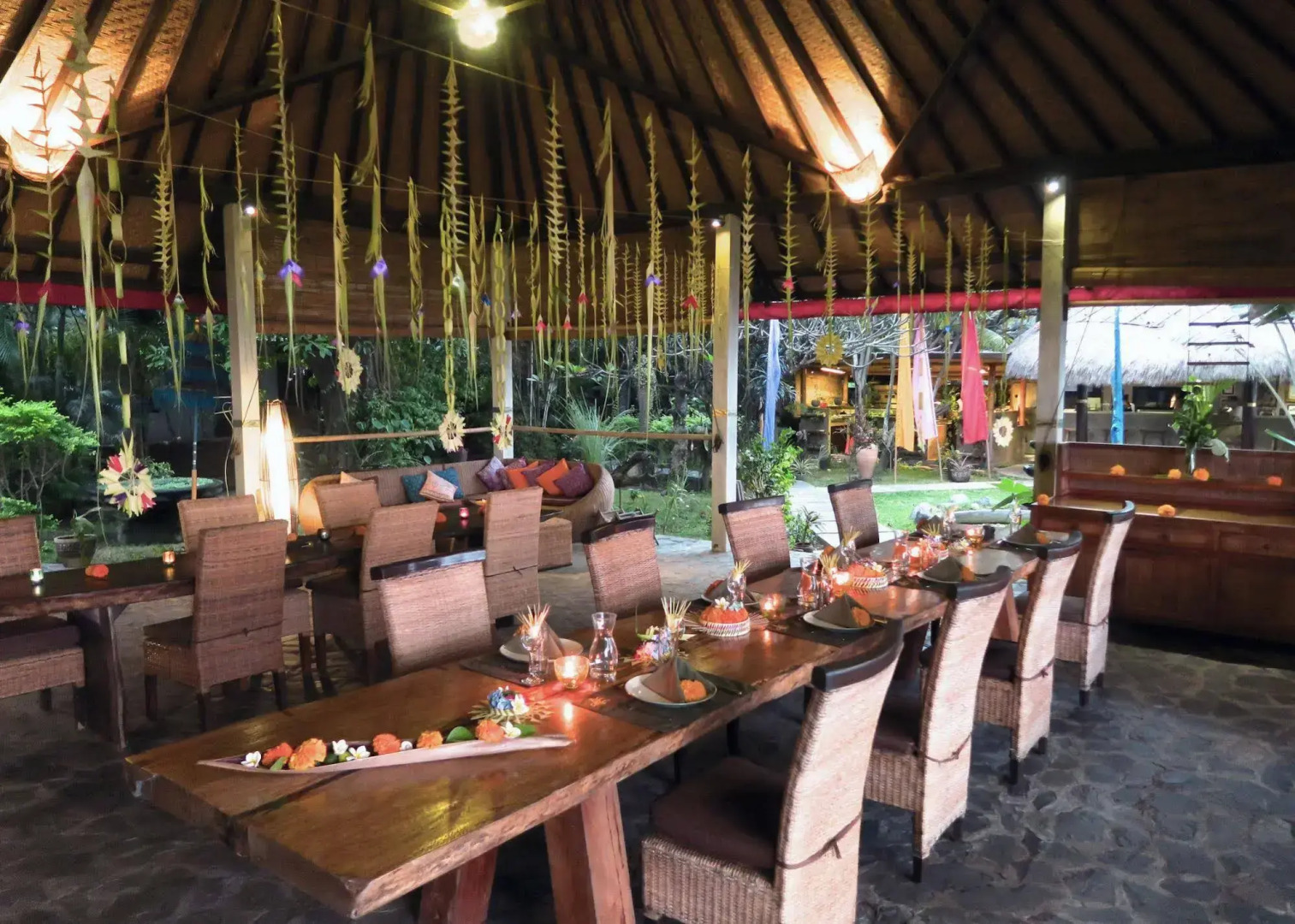 Cili Emas Oceanside Resort