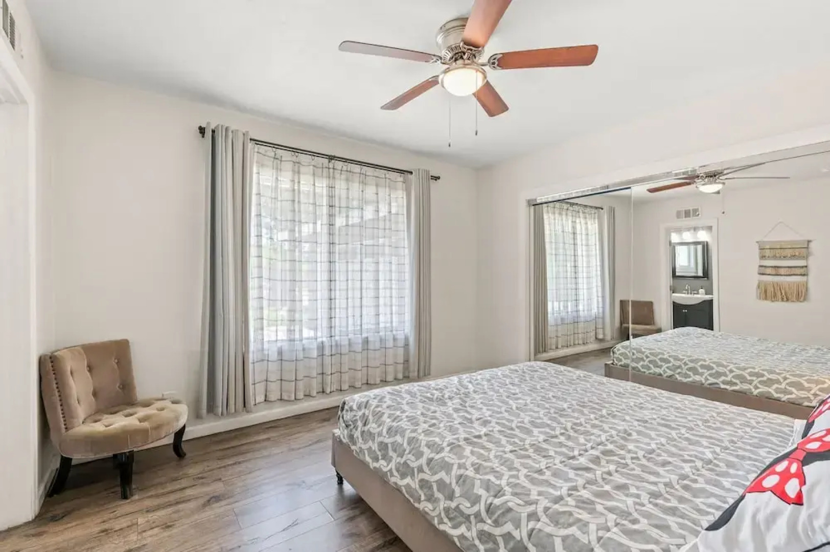 Spacious Family Friendly House in Central Location