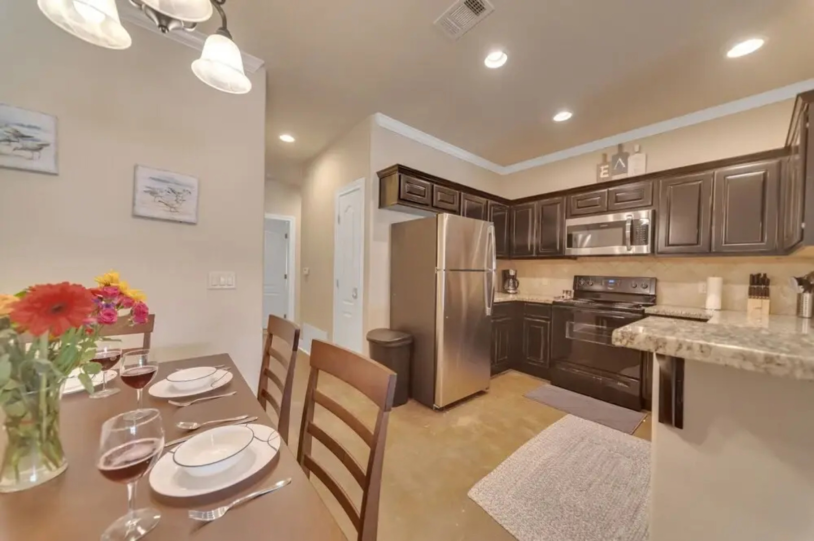 New! Stunning Apartment Just 1 Mile From Kyle!