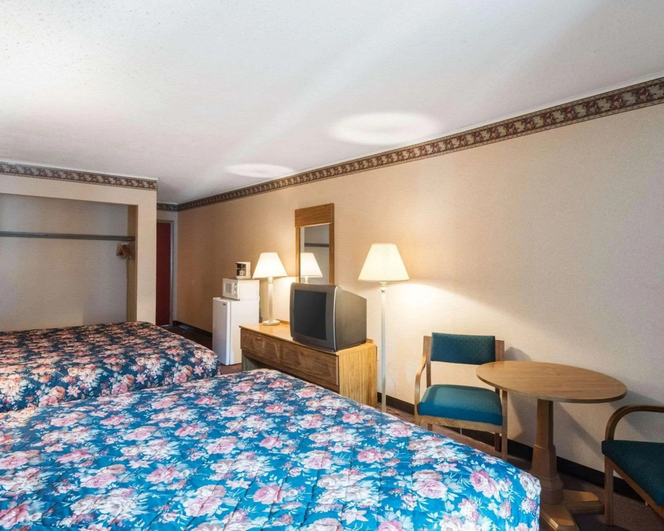 Rodeway Inn & Suites Rehoboth Beach