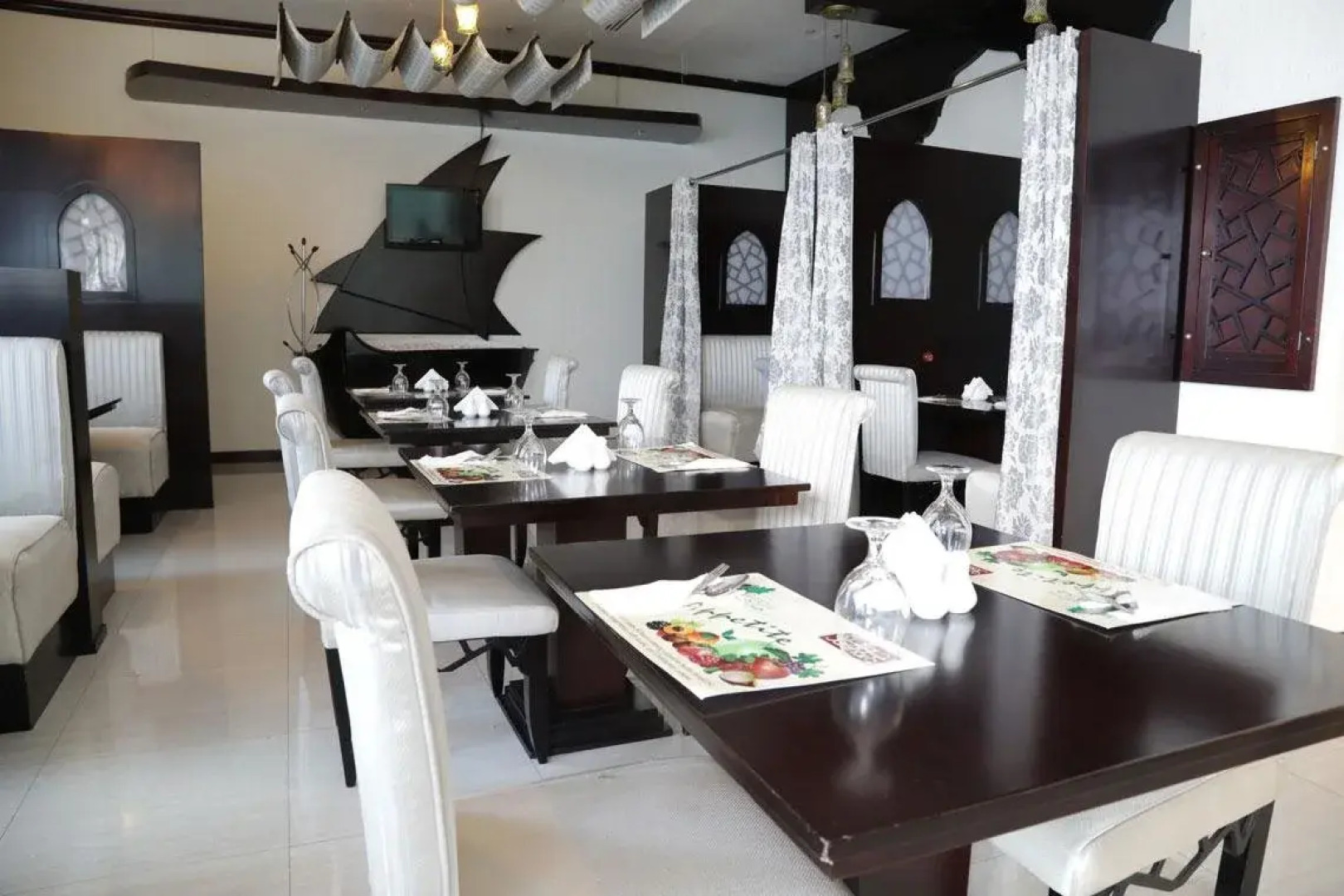 Отель The Park Hotel Formerly Al Jawhara Gardens