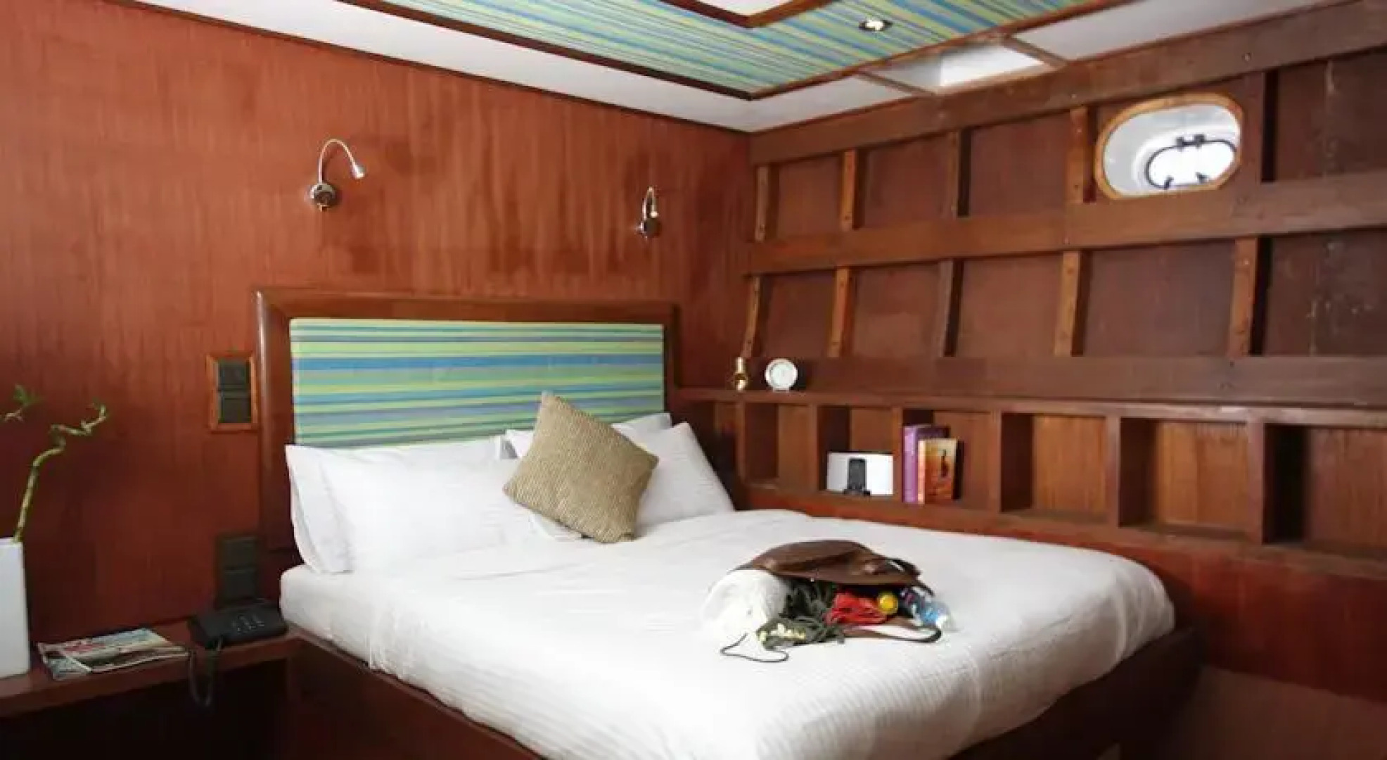 Theia Liveaboard