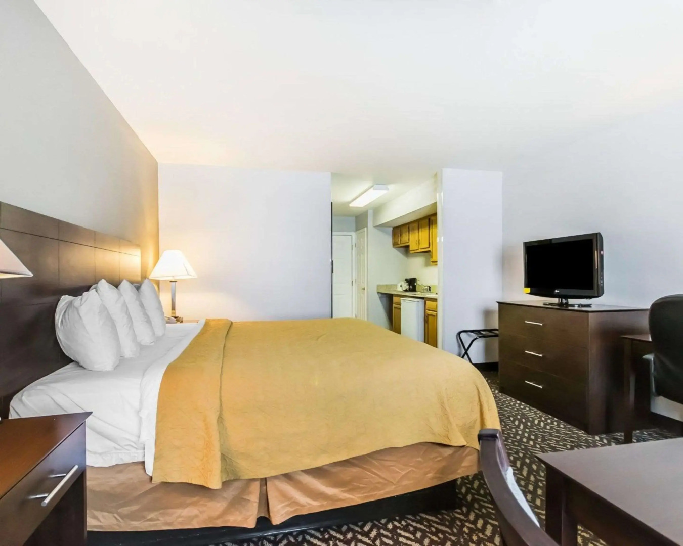 Quality Inn & Suites University/Airport