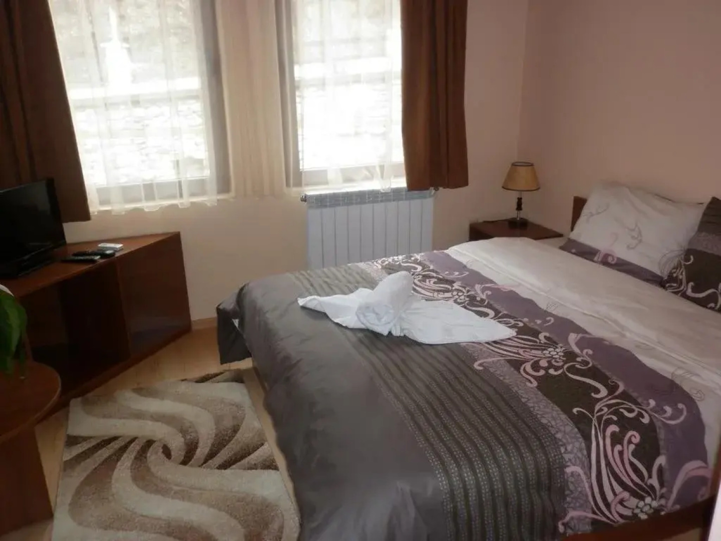 Semeen Hotel Han Dyavolski Vodi