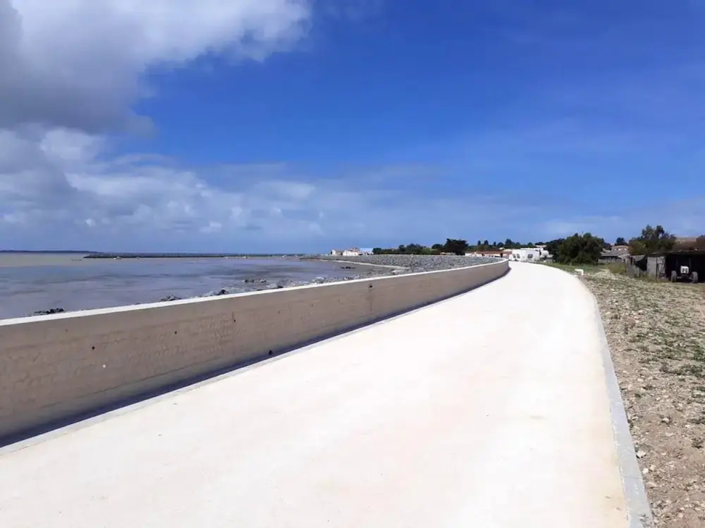 House With 3 Bedrooms in Chatelaillon Plage, With Wonderful sea View, Furnished Terrace and Wifi