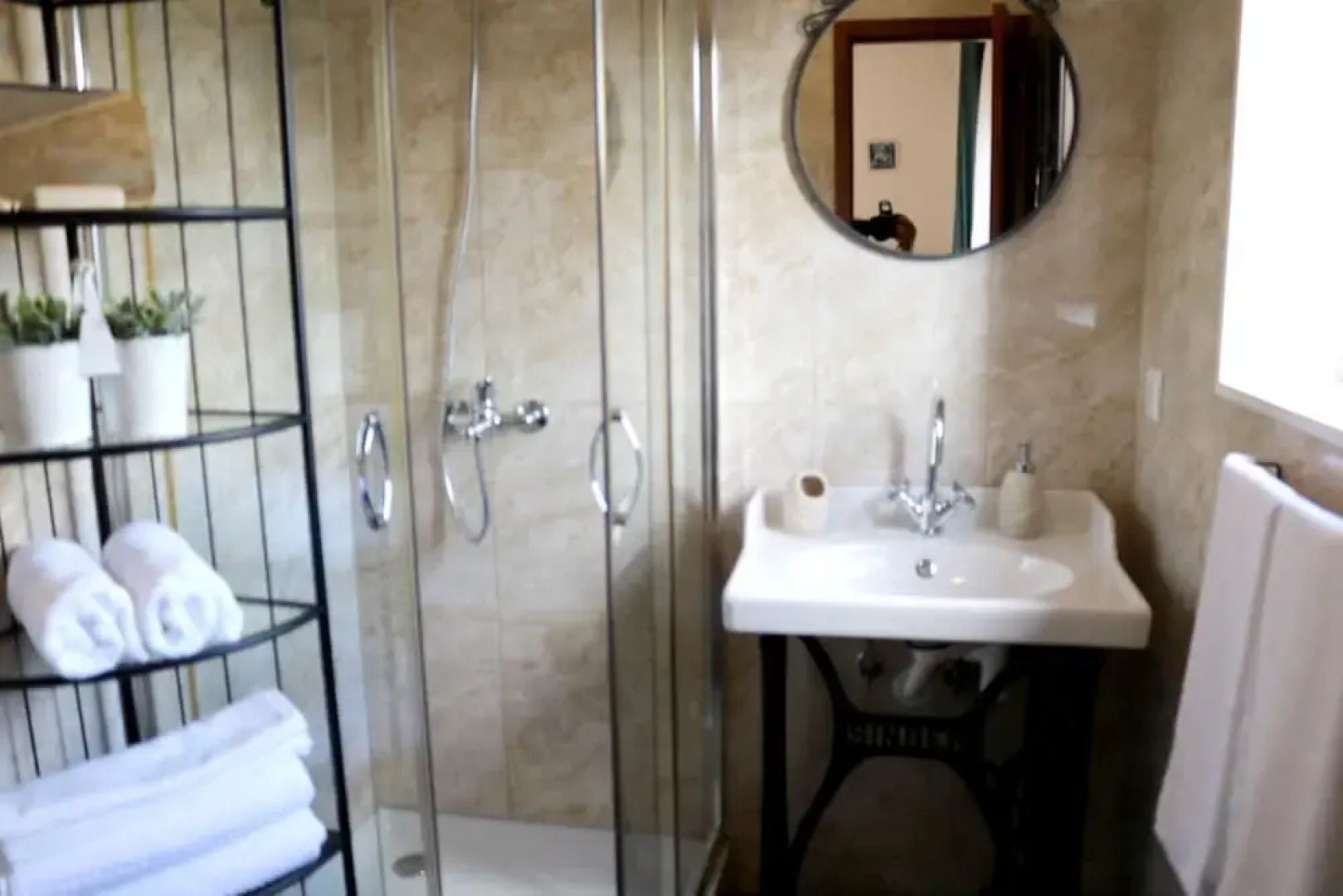 House With 4 Bedrooms in Varzea do Douro, With Furnished Garden and Wi