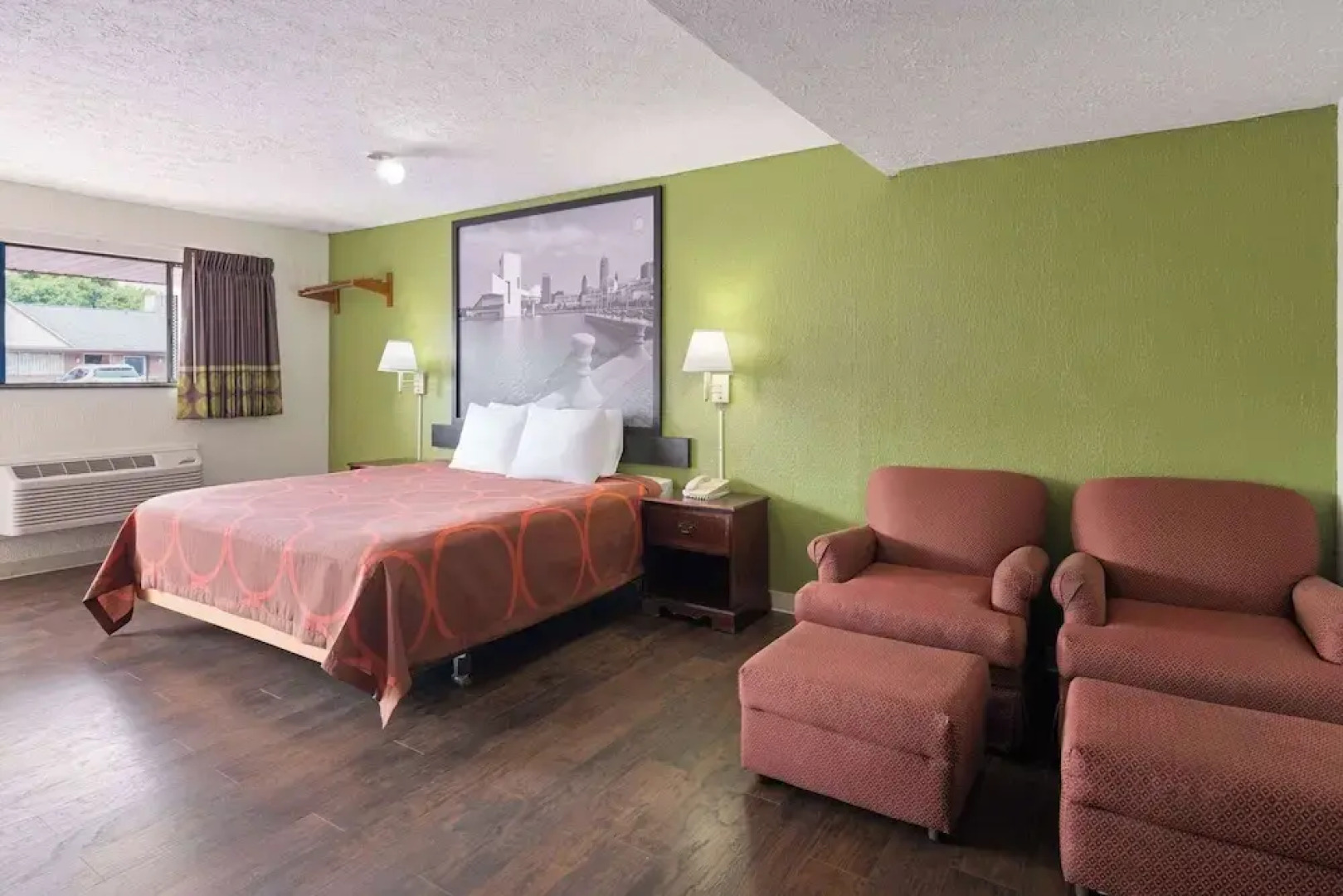 Super 8 by Wyndham Youngstown North