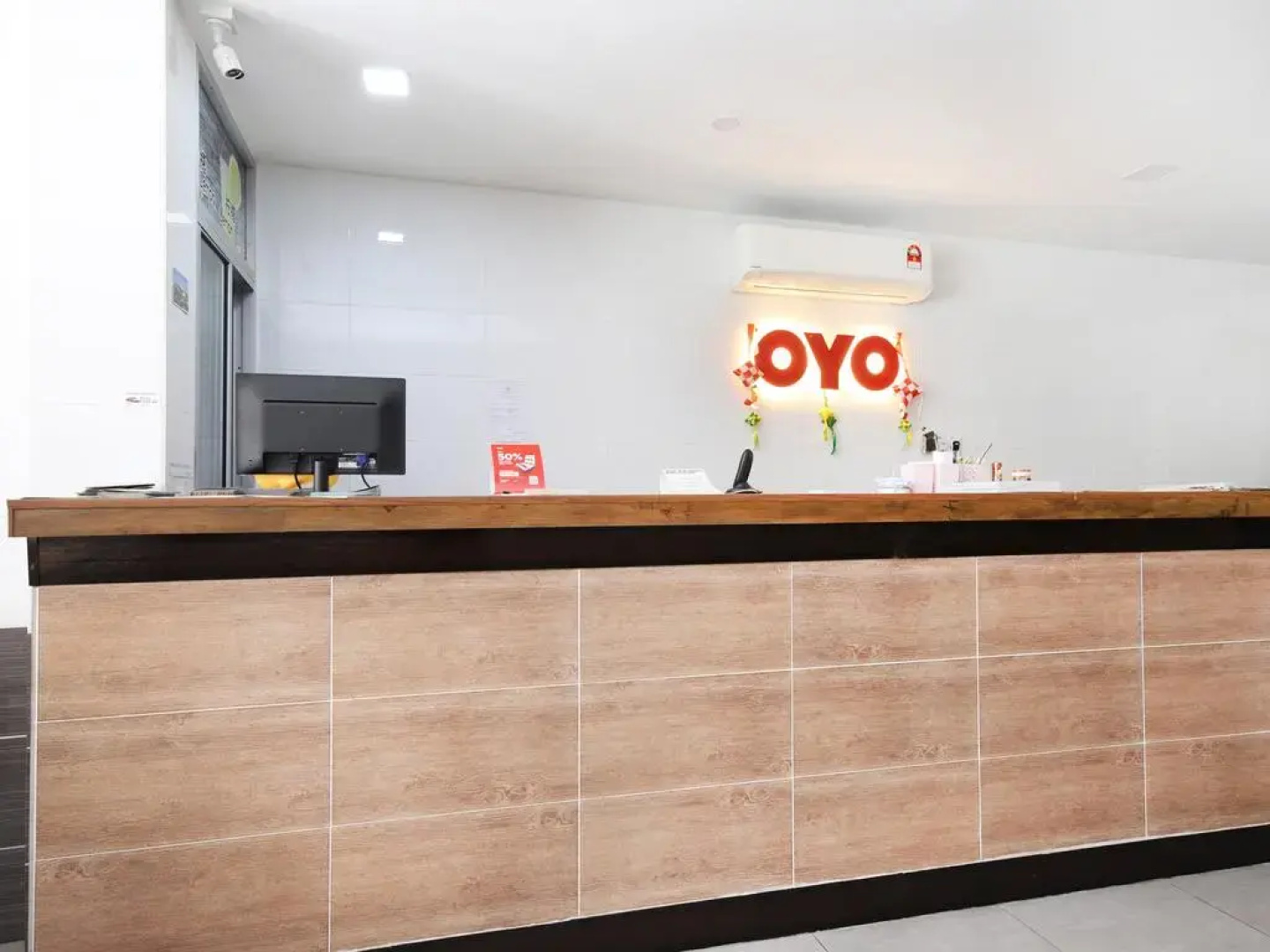 OYO 836 Mandurah Room & Cafe