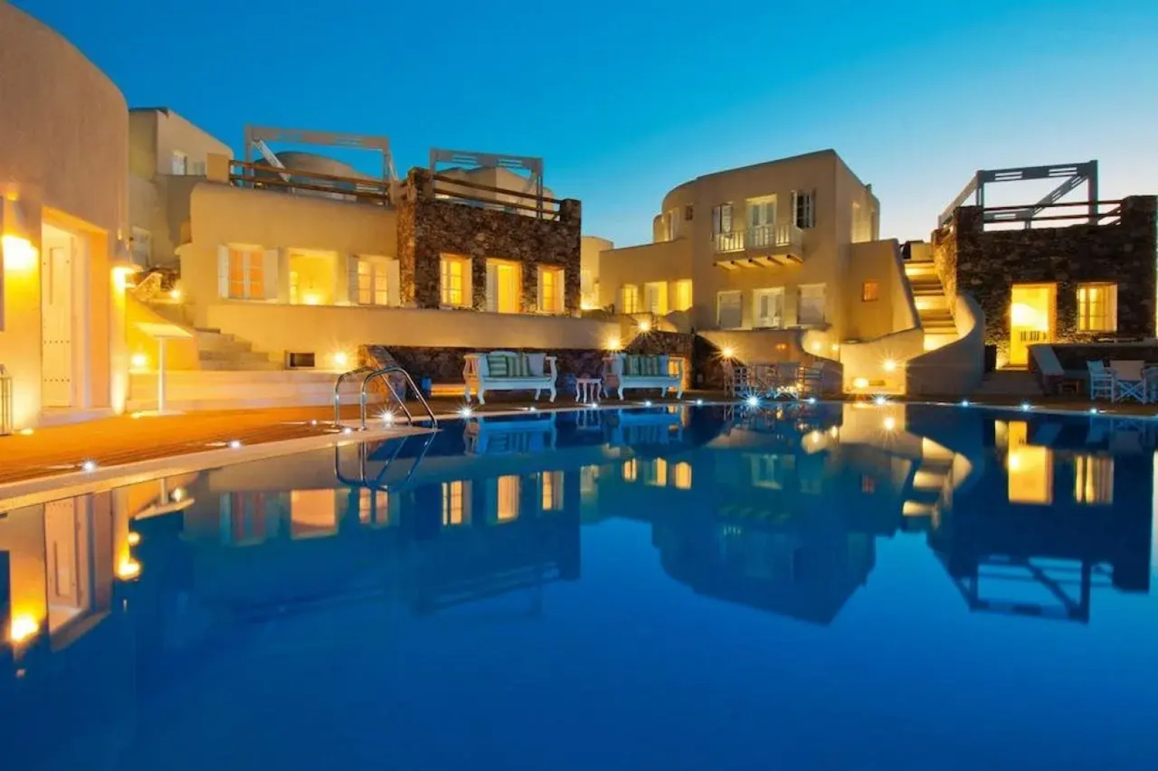 Aspalathras White Hotel