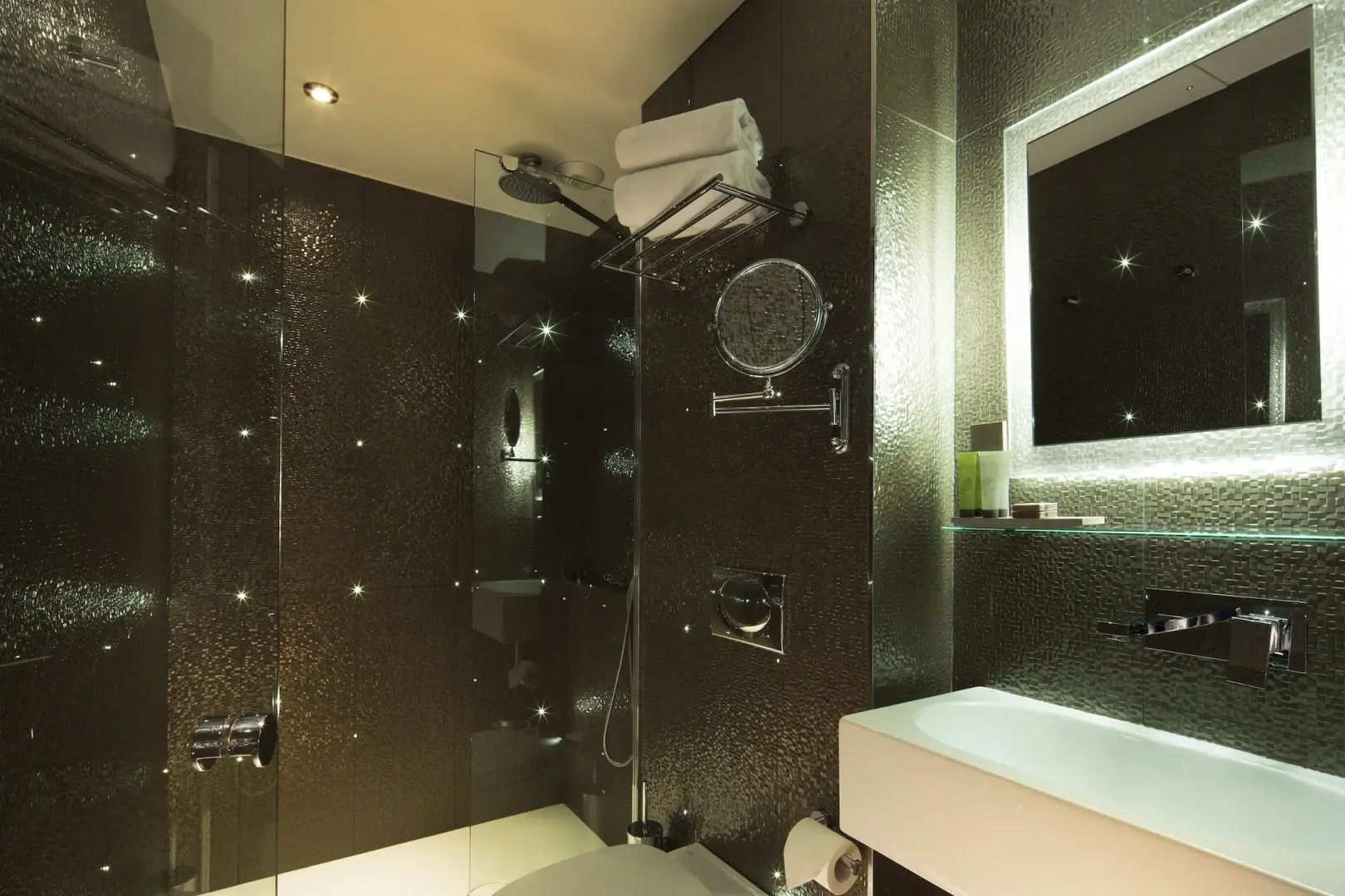 Alberts Hotel (ex Angely)