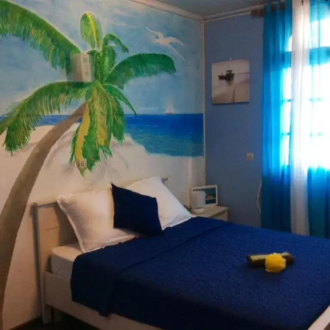 Studio avec vue sur la ville piscine partagee et jardin clos a Le Port