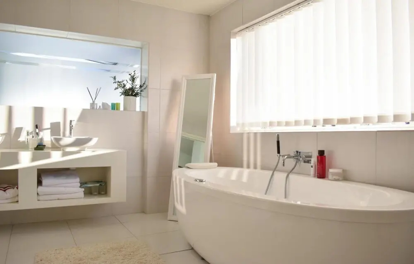 Awesome Home in Färjestaden With 3 Bedrooms, Wifi and Heated Swimming Pool