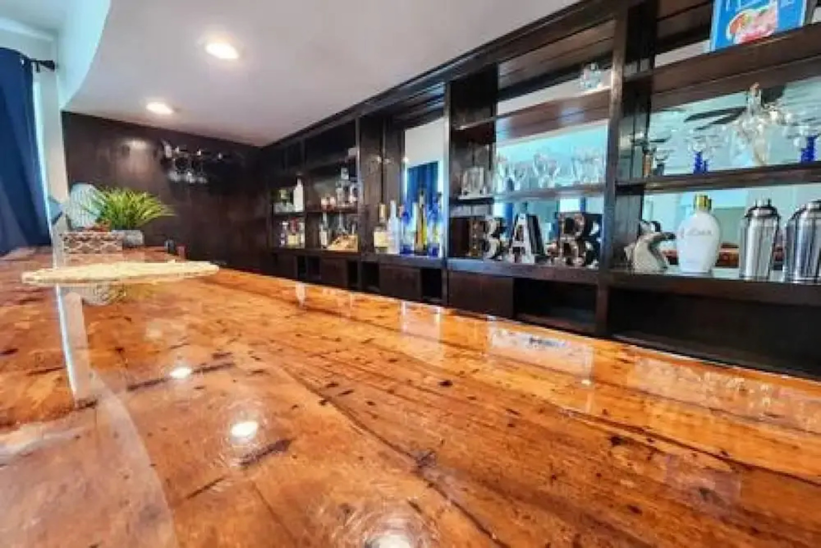 Cozy 4-Bedroom Beachside Home