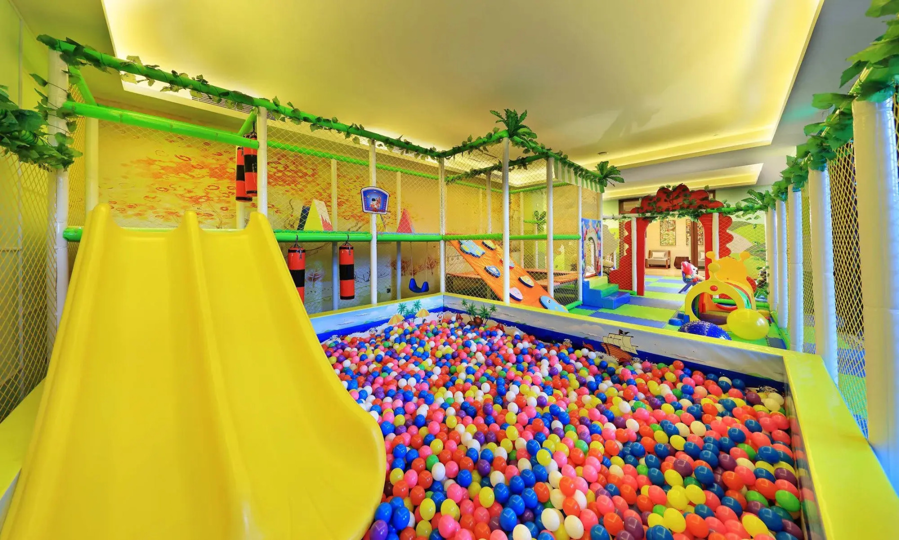 HUALUXE Kunming by IHG