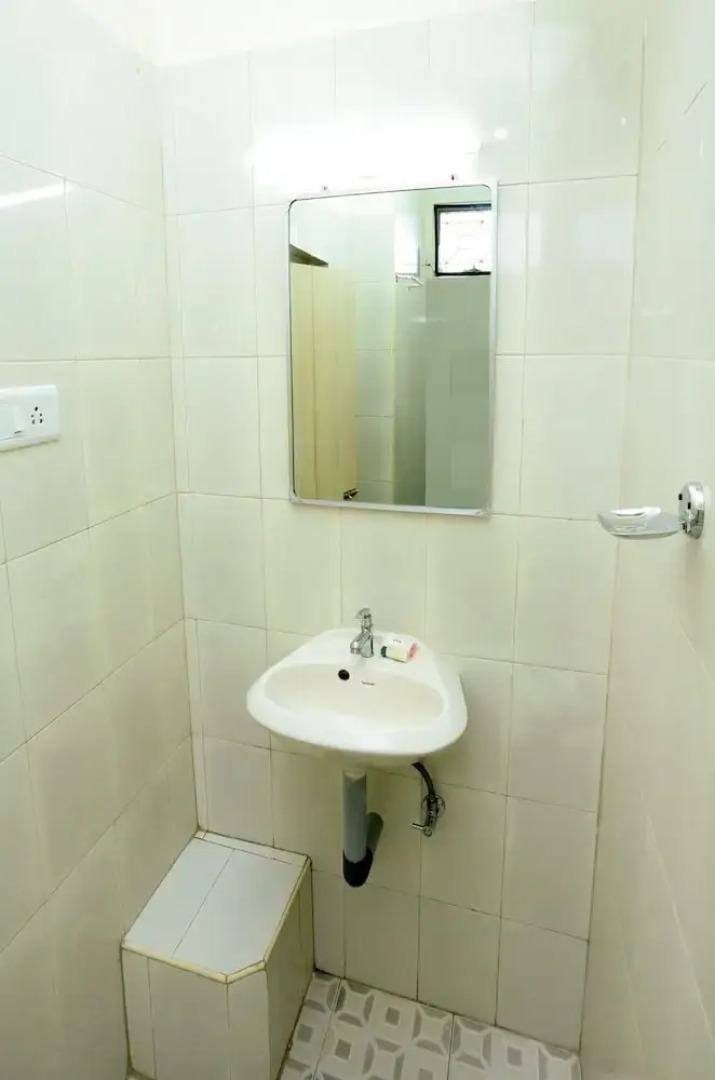 OYO 18627 Hotel Mithila