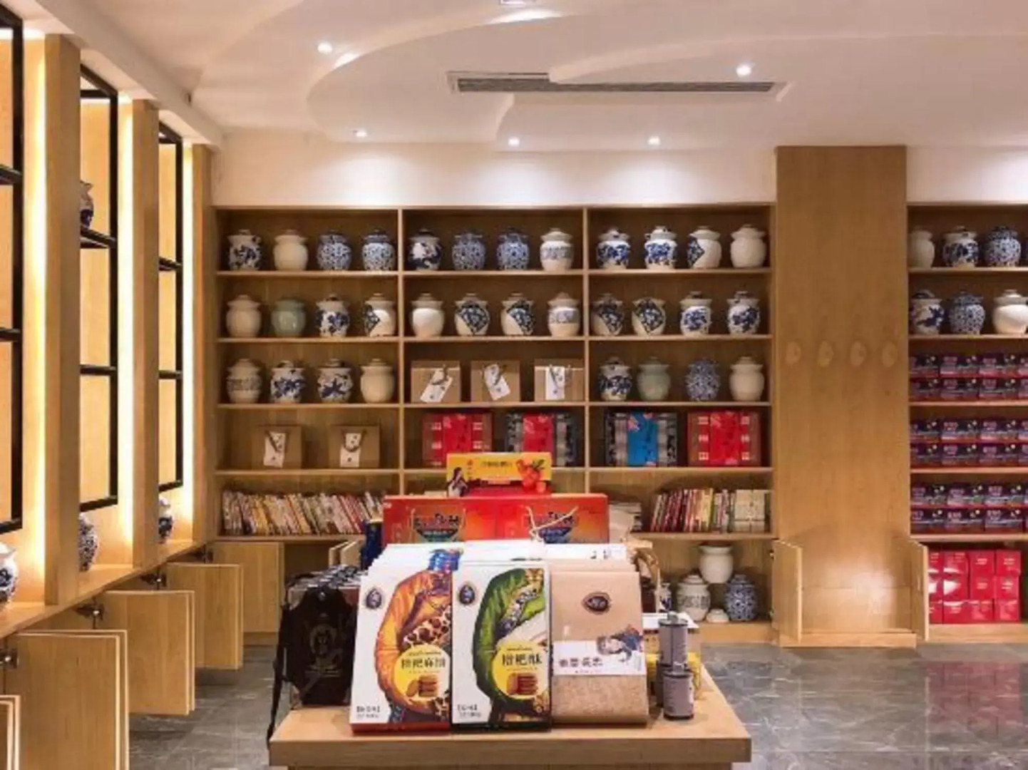 Zhengba Shilixiang Courtyard (Luding Daduhe Bridge)