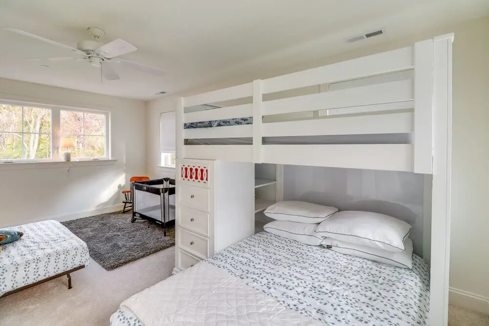 Eastern Shore Getaway: Walk to Tolchester Marina!