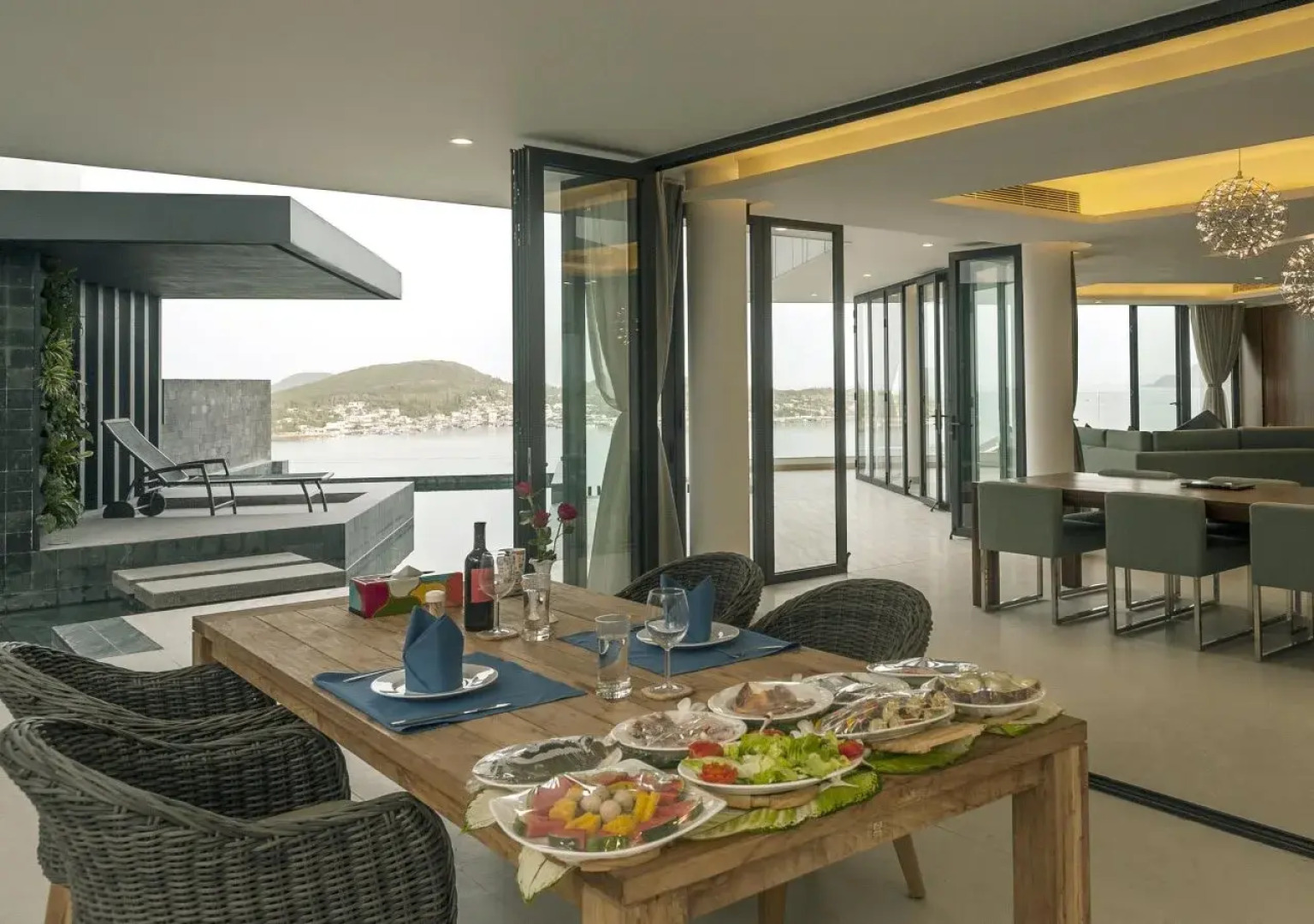 Acqua Villa Nha Trang