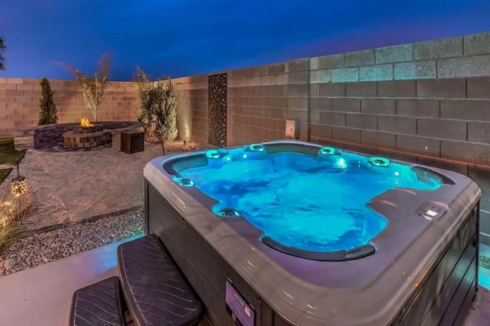 ZEN Retreat Jacuzzi Fire Pit BBQ Hammocks Patio Yoga Room Parking