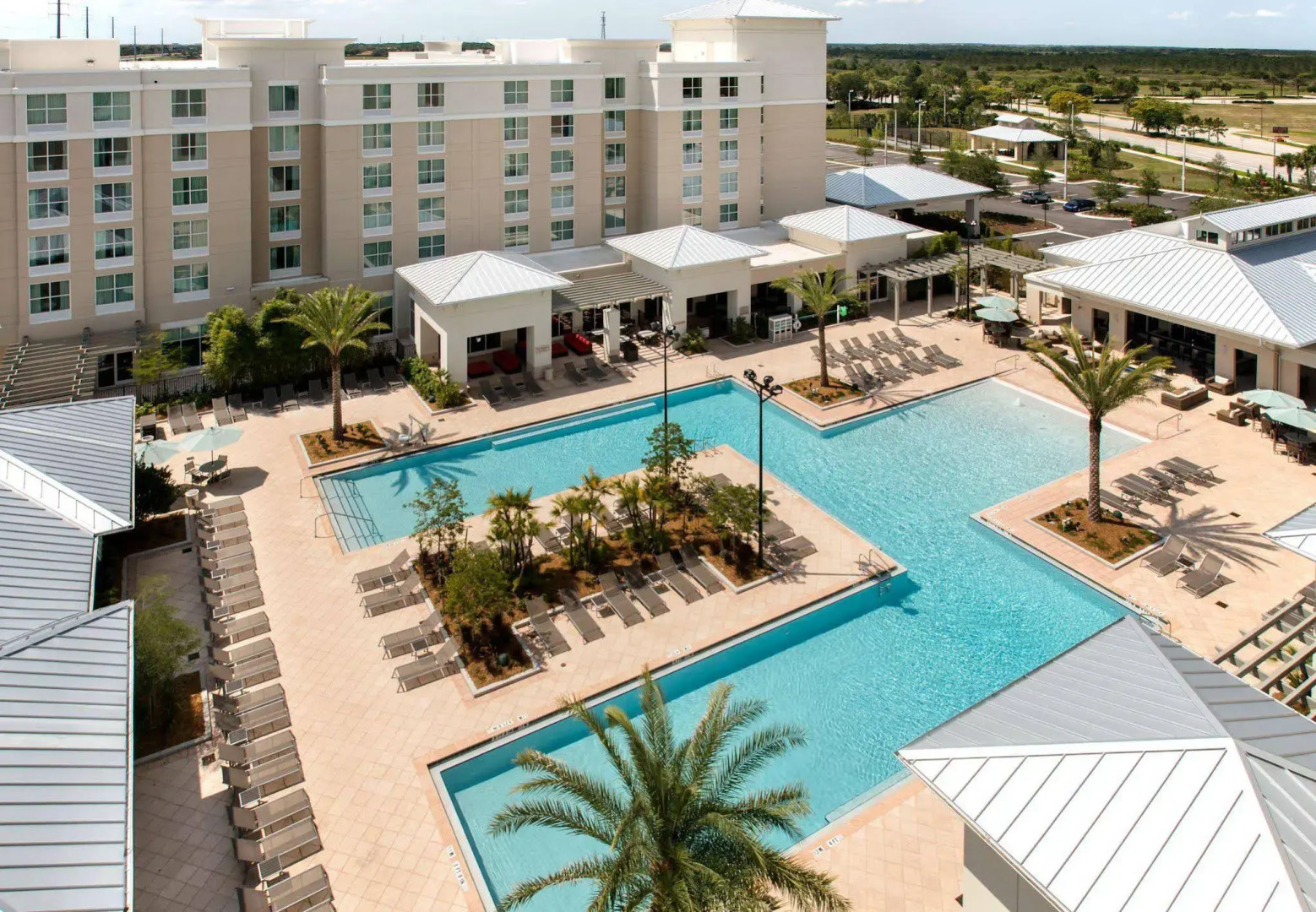 TownePlace Suites Orlando at FLAMINGO CROSSINGS® Town Center/Western Entrance