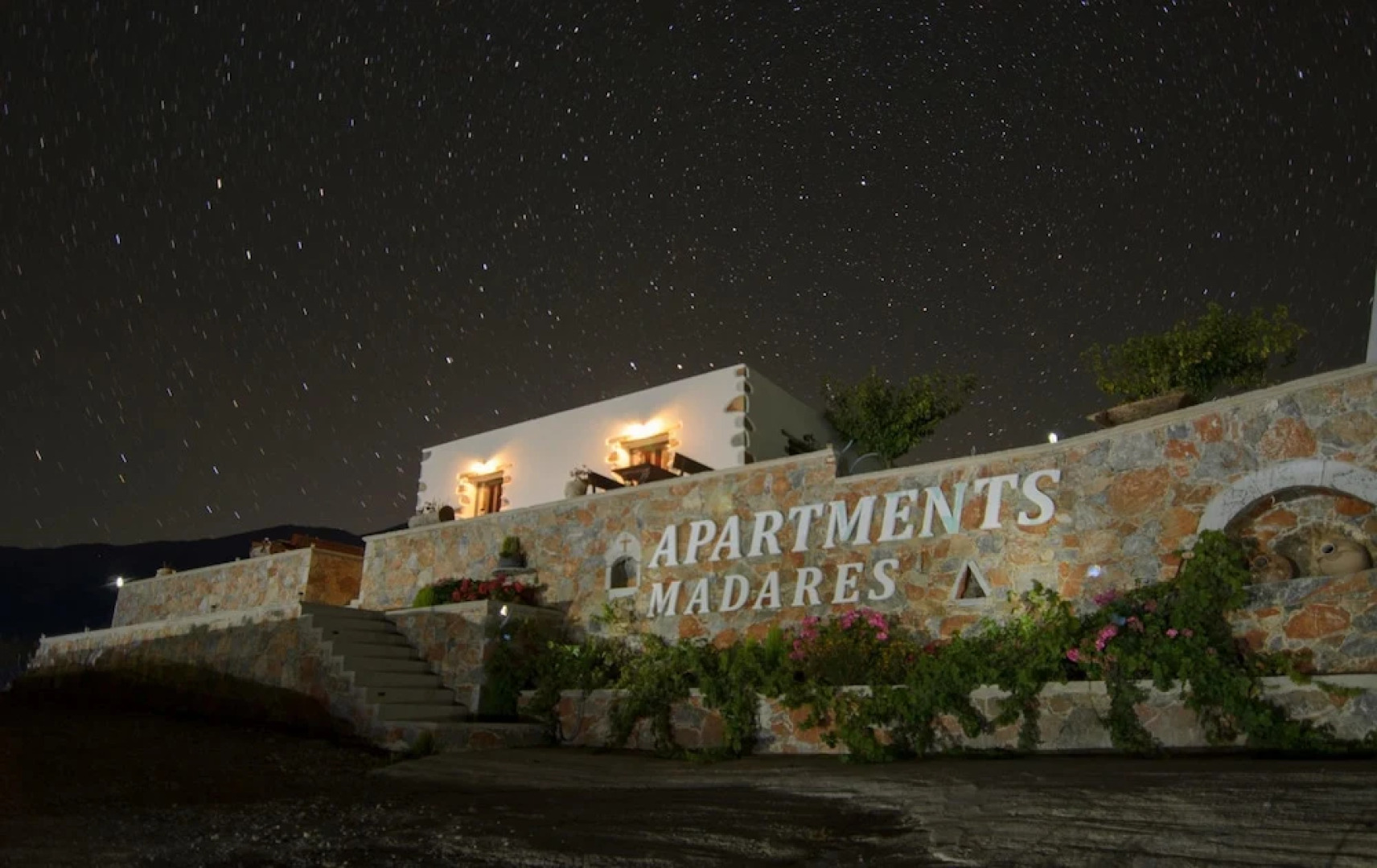 Traditional Apartments Madares