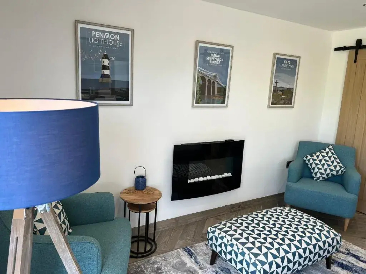 3 Bed House - Sleeps 5 - Pets - Garden - Parking