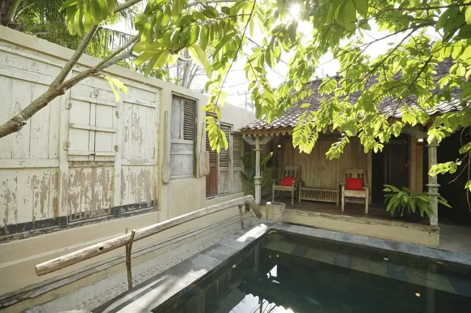 Oyo 2523 Kayu Beach Villa