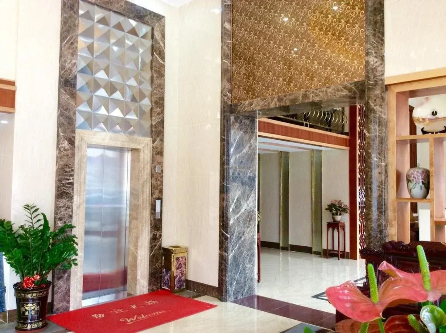 Zhanjiang Nanzhu International Business Hotel