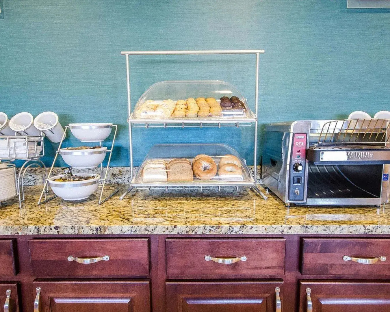 Red Roof Inn & Suites Ferdinand