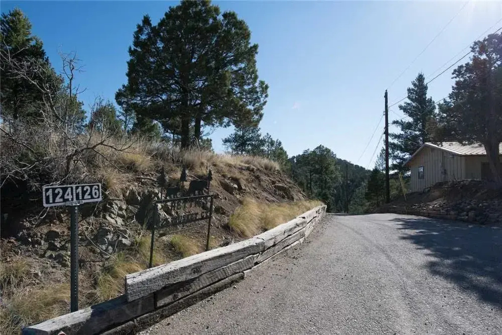 Rettigs Rustic Retreat - Three Bedroom Cabin